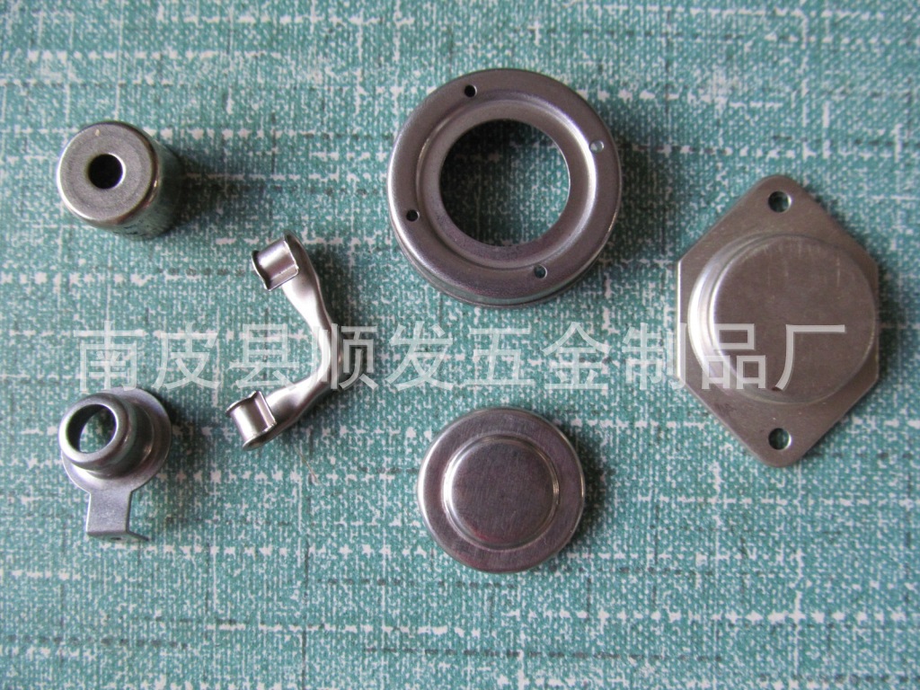 五金沖壓件加工廠生產(chǎn)各種五金制品 汽車發(fā)動機(jī)配件起動機(jī)及配件